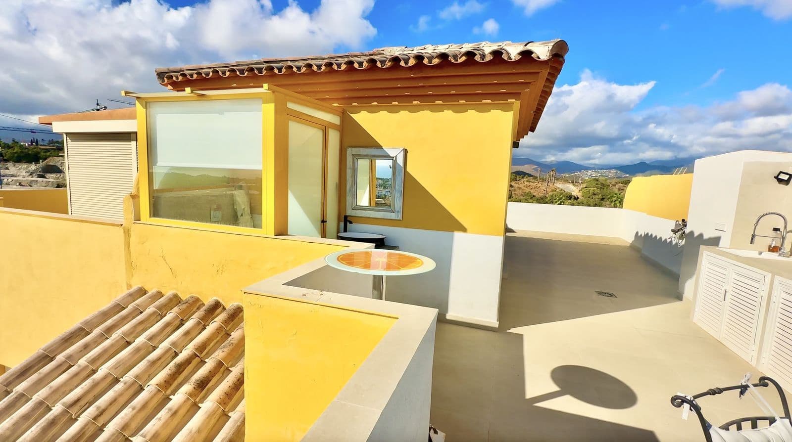 3 chambre Penthouse à vendre à New Golden Mile - 1 100 000 € (Ref: 9695093)