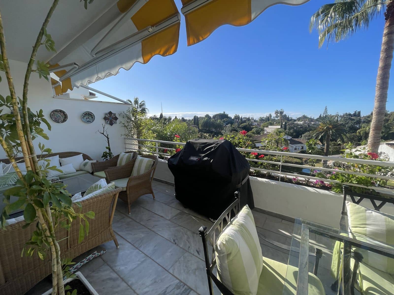 4 soveværelse Penthouse til salg i Guadalmina - € 950.000 (Ref: 9695094)