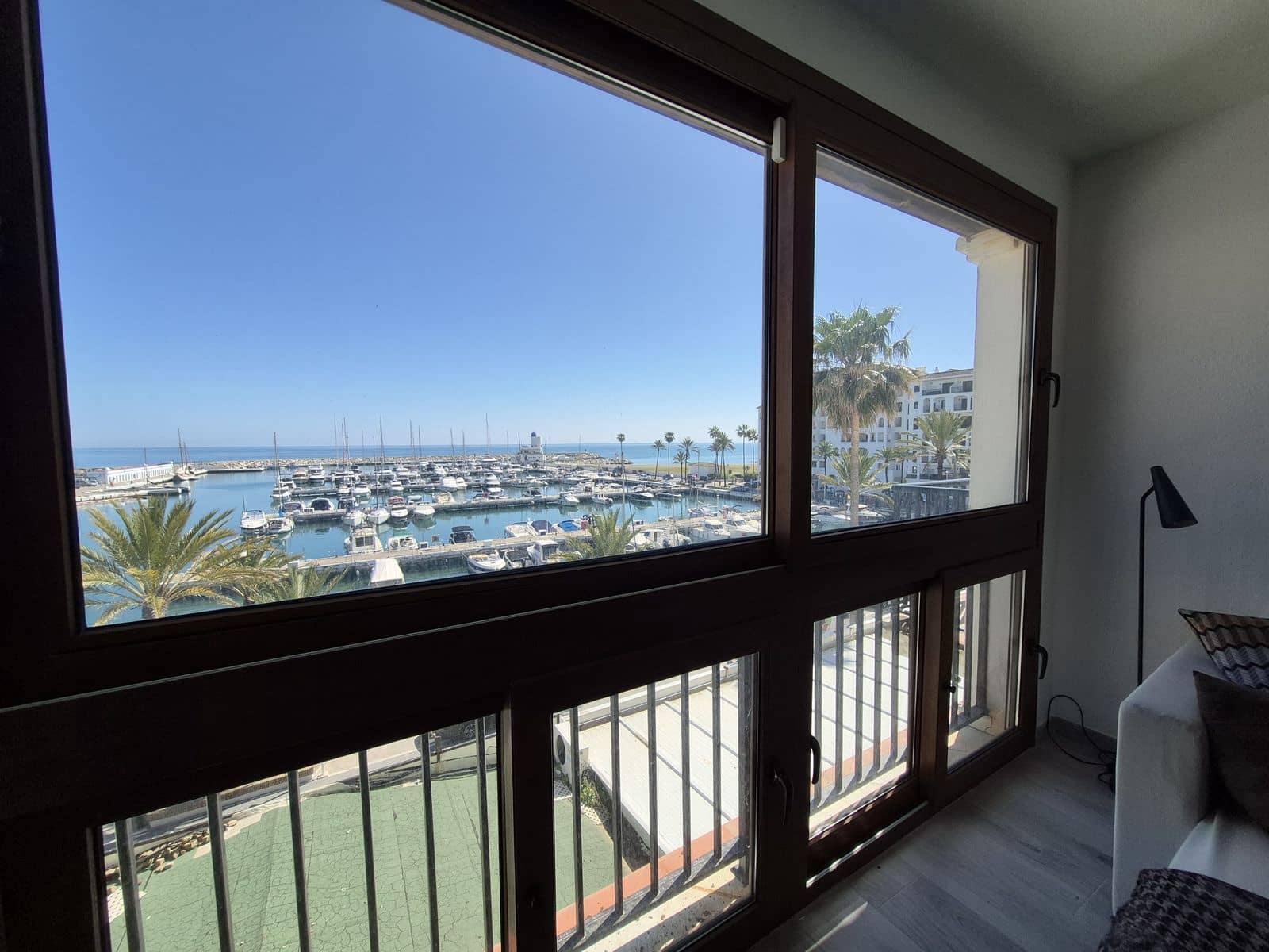 3 soverom Leilighet til salgs i La Duquesa / Puerto de la Duquesa - € 499 000 (Ref: 9695096)