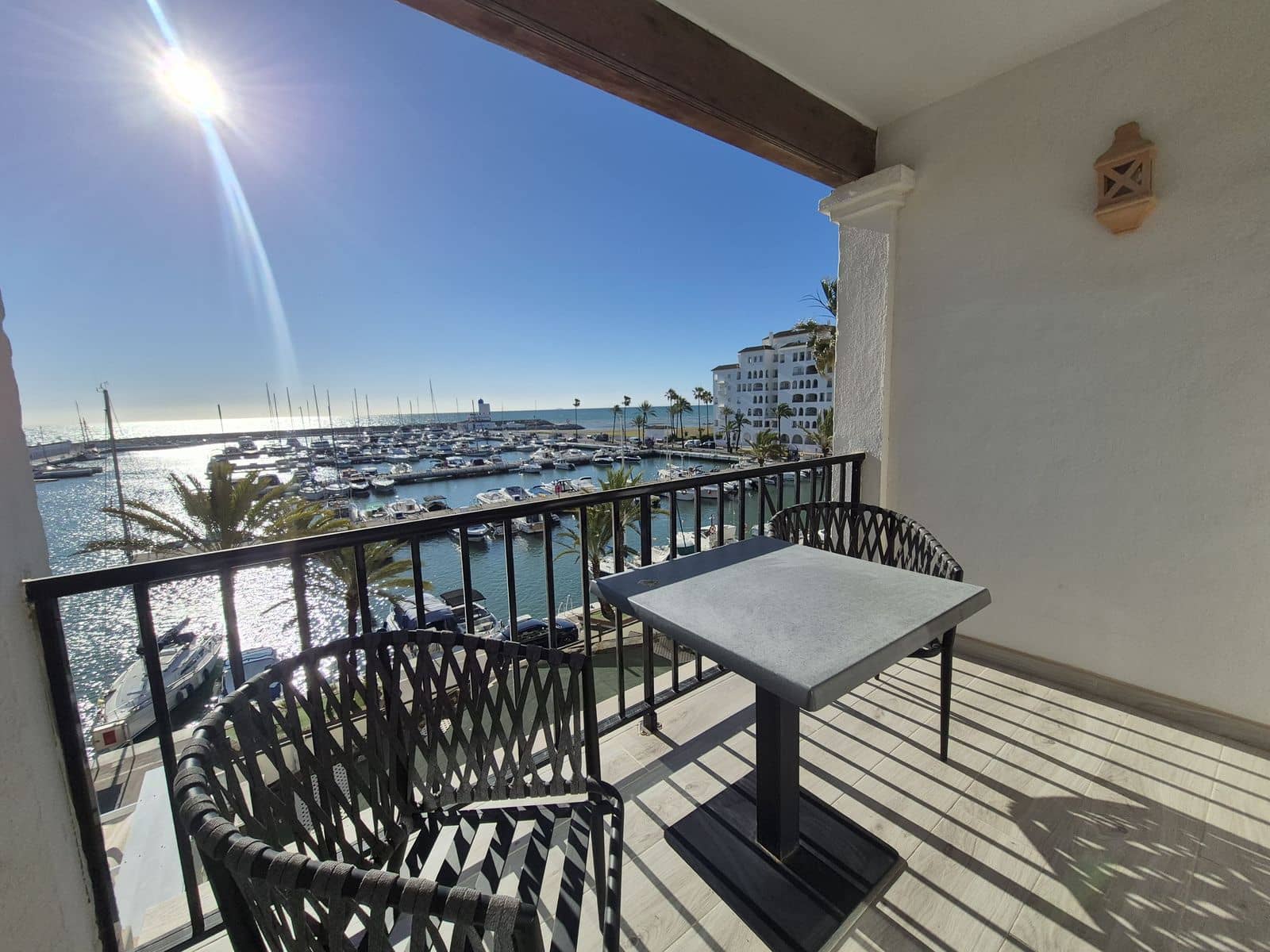 3 soverom Leilighet til salgs i La Duquesa / Puerto de la Duquesa - € 499 000 (Ref: 9695096)