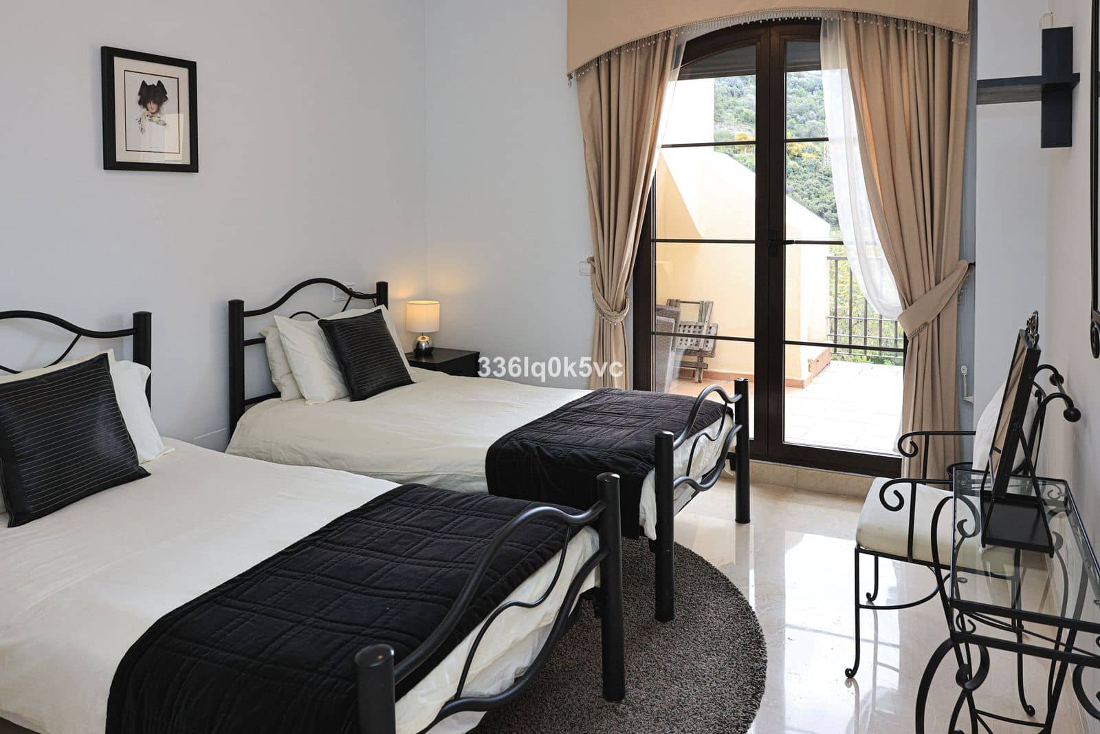 5 sypialnia Penthouse na sprzedaż w Benahavis - 998 000 € (Ref: 9695101)