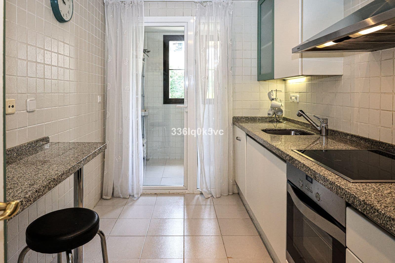 5 sypialnia Penthouse na sprzedaż w Benahavis - 998 000 € (Ref: 9695101)