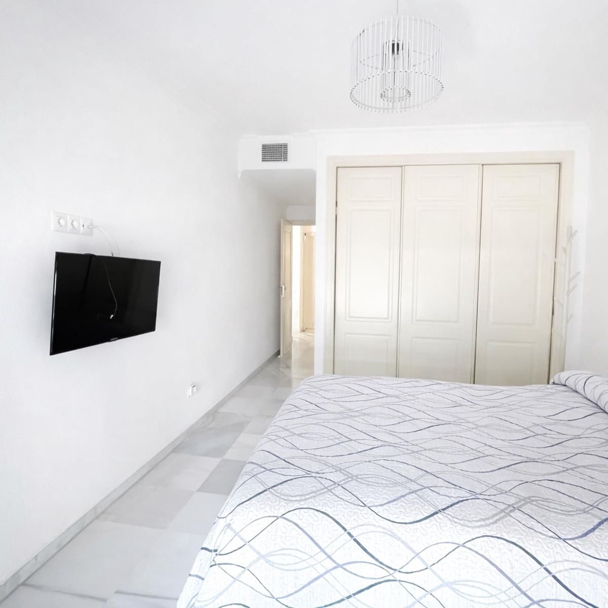 2 bedroom Apartment for sale in Aloha Golf - € 405,000 (Ref: 9738662)