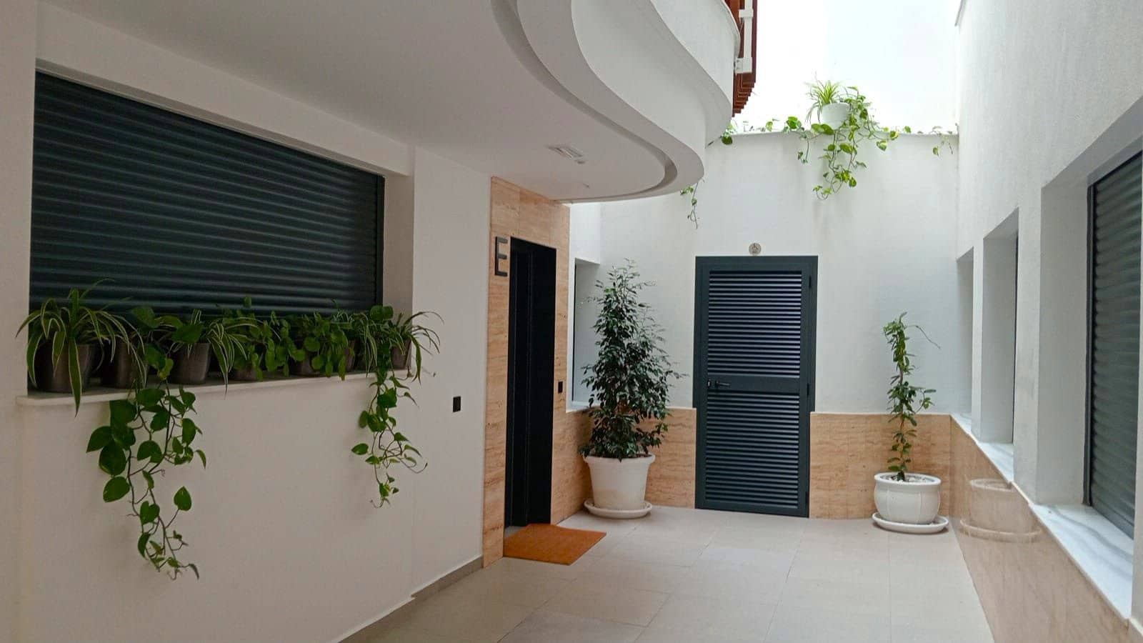 1 sovrum Lägenhet till salu i Estepona - 315 000 € (Ref: 9738663)