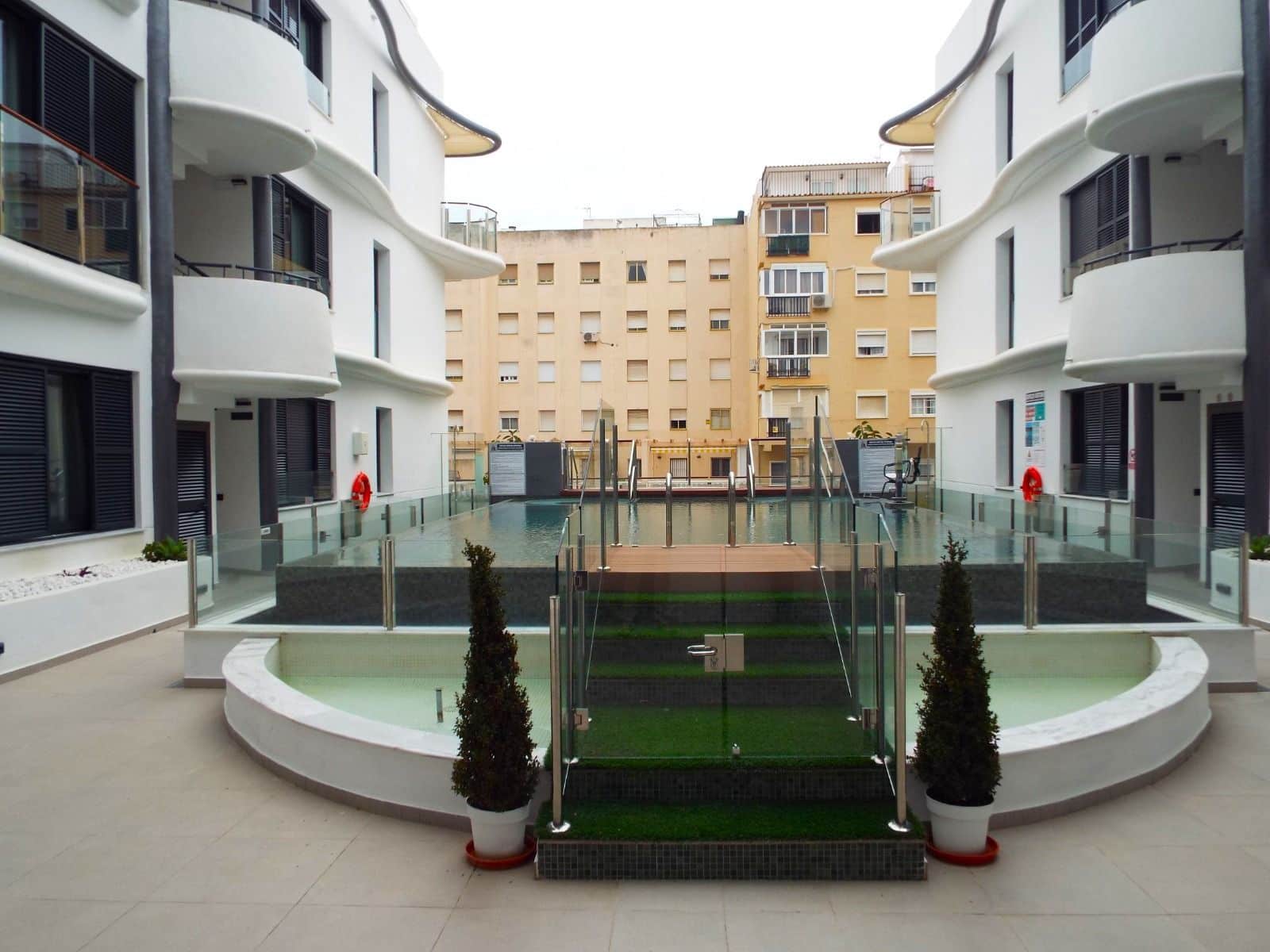 1 sovrum Lägenhet till salu i Estepona - 315 000 € (Ref: 9738663)