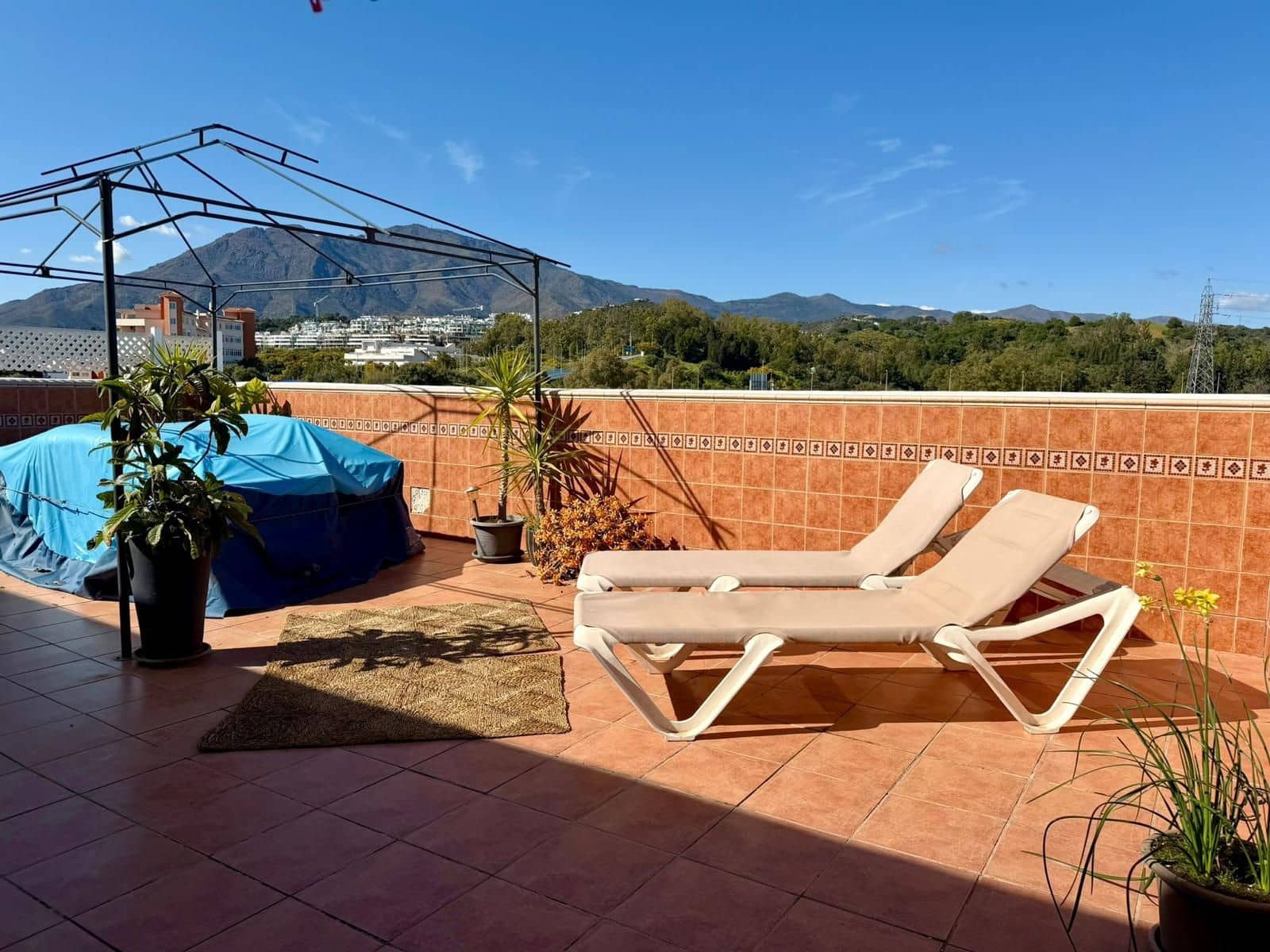 4 sovrum Takvåning till salu i Estepona - 514 800 € (Ref: 9738664)