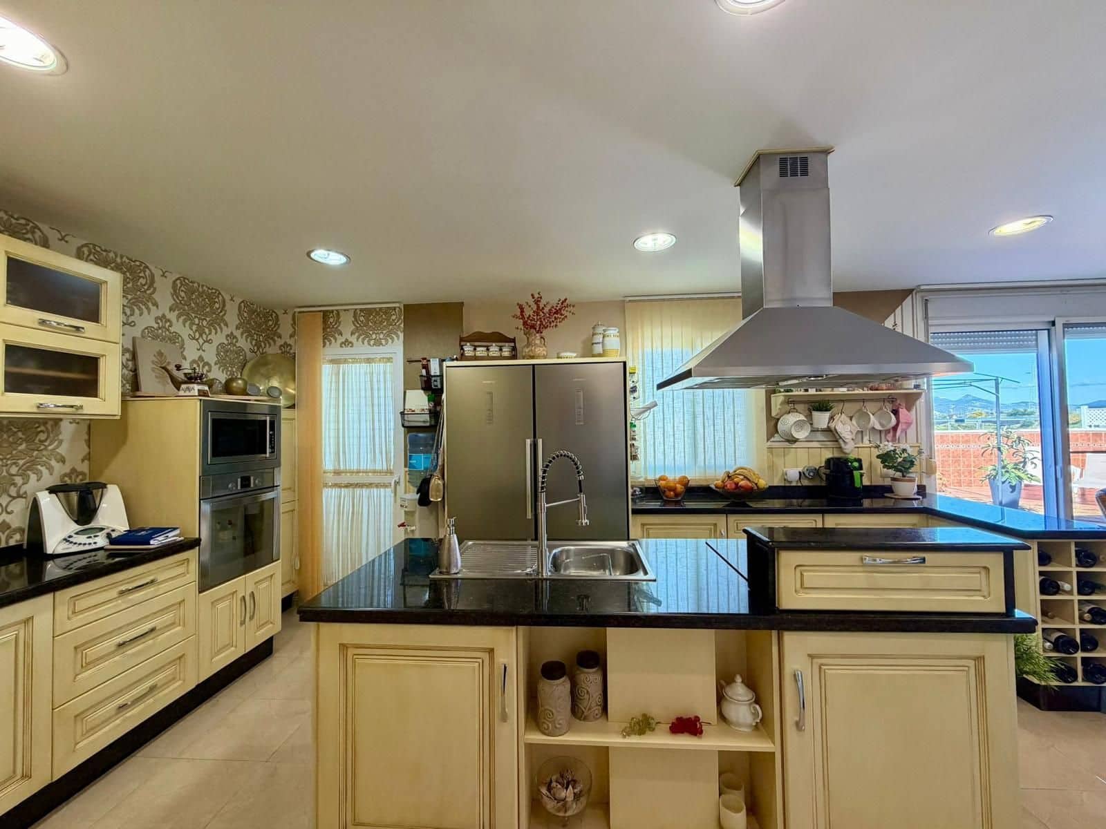 4 sovrum Takvåning till salu i Estepona - 514 800 € (Ref: 9738664)