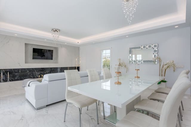 3 soveværelse Byhus til salg i Nueva Andalucia, Marbella - € 1.050.000 (Ref: 9738669)