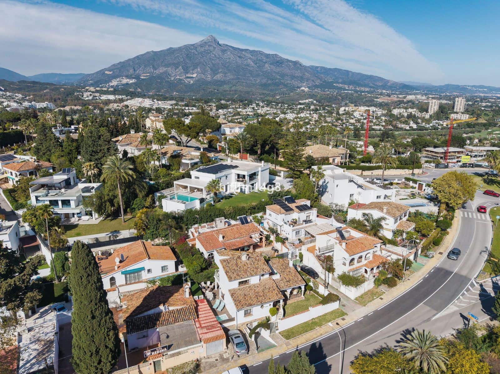 4 sypialnia Willa na sprzedaż w Nueva Andalucia - 745 000 € (Ref: 9738670)