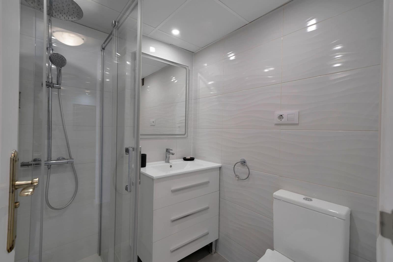 2 sovrum Takvåning till salu i Estepona - 385 000 € (Ref: 9738671)