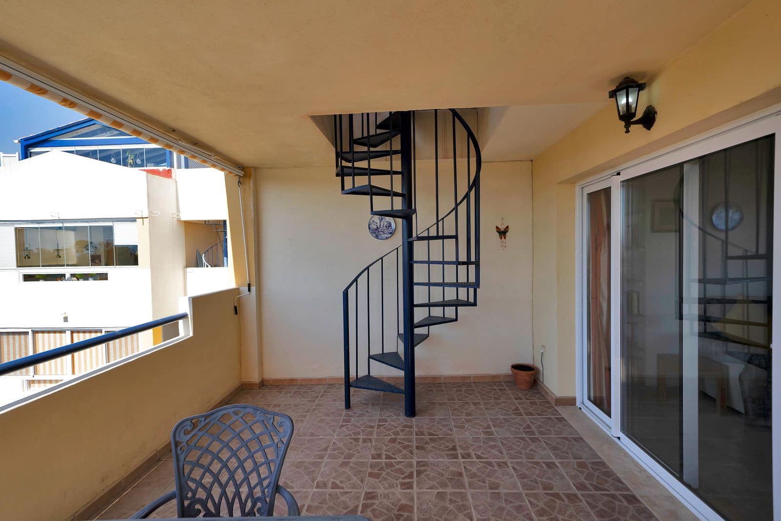 2 sovrum Takvåning till salu i Estepona - 385 000 € (Ref: 9738671)