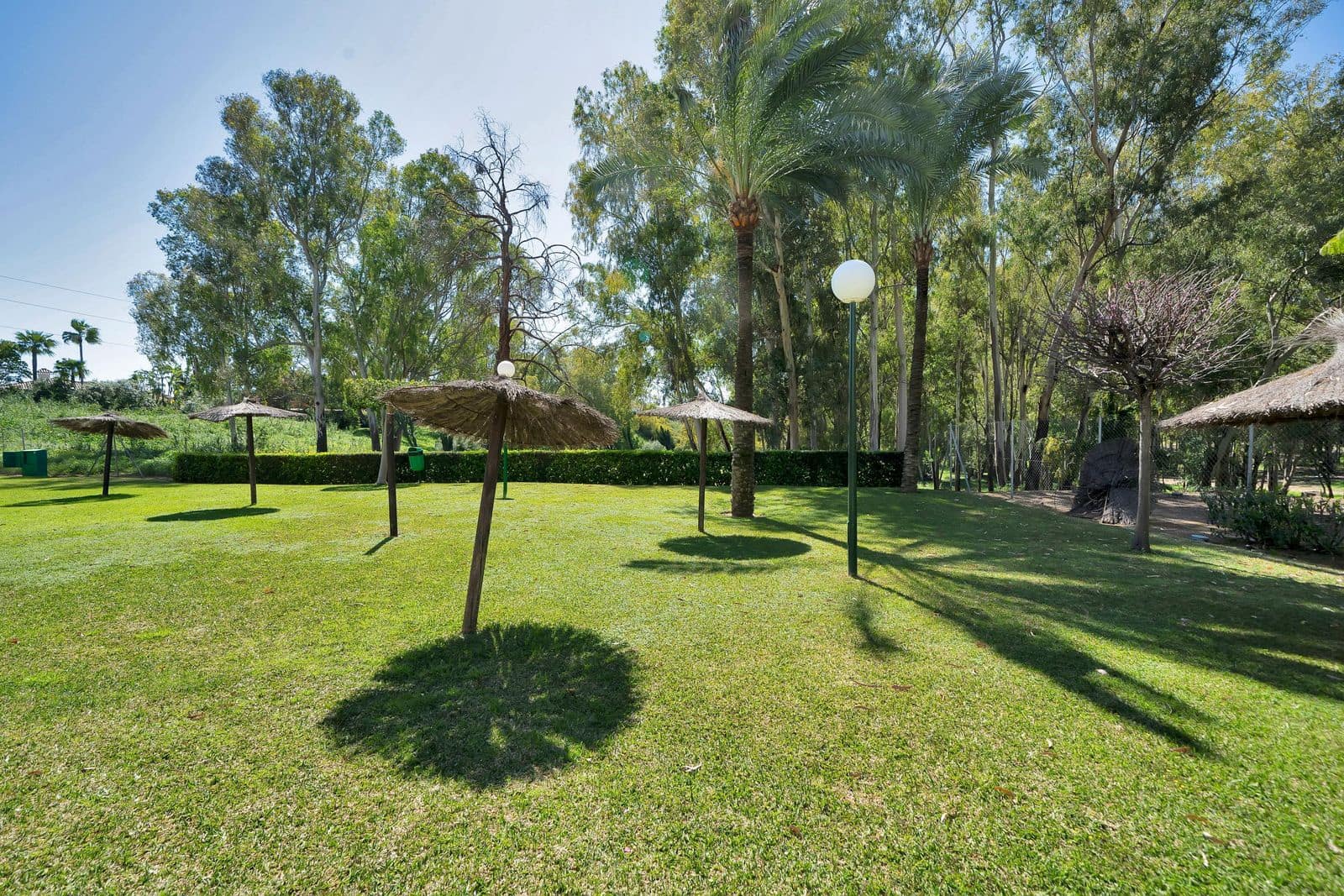 2 sovrum Takvåning till salu i Estepona - 385 000 € (Ref: 9738671)