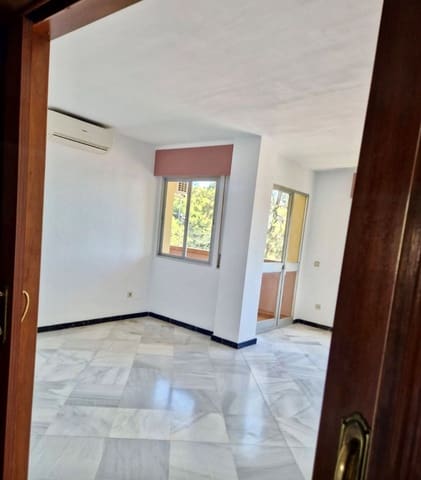 3 makuuhuone Huoneisto myytävänä paikassa San Pedro de Alcantara, Marbella - 349 000 € (Ref: 9738673)