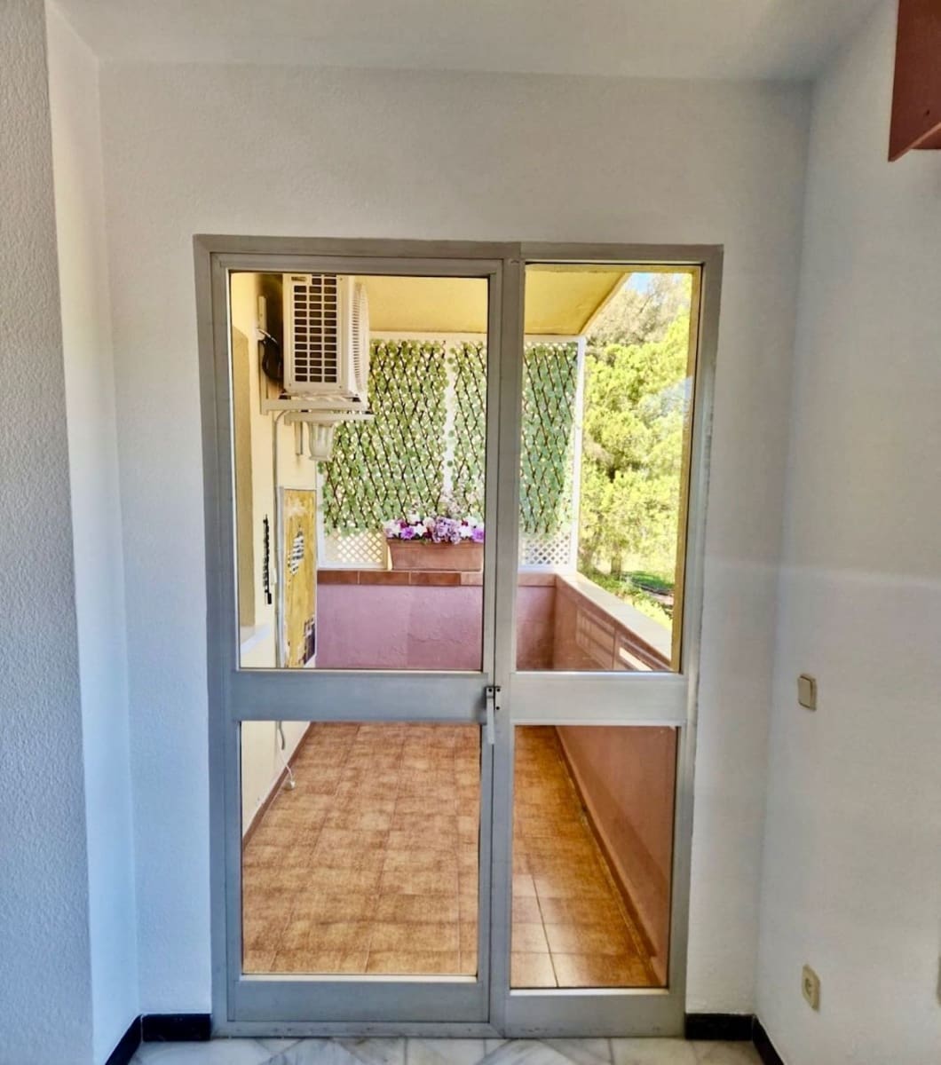 3 bedroom Apartment for sale in San Pedro de Alcantara - € 349,000 (Ref: 9738673)