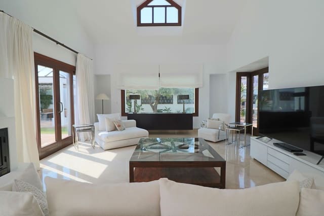 5 slaapkamer Villa te koop in Guadalmina Alta, Marbella - € 1.950.000 (Ref: 9738676)