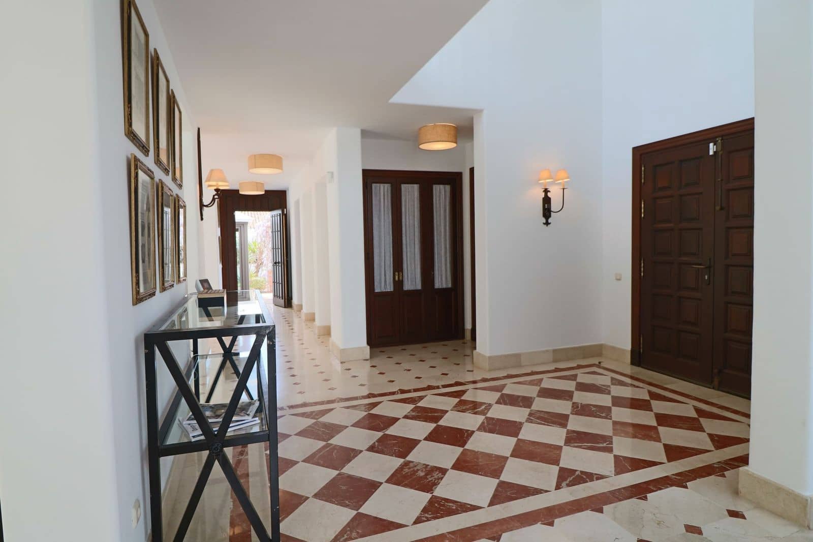 5 slaapkamer Villa te koop in Guadalmina - € 1.950.000 (Ref: 9738676)