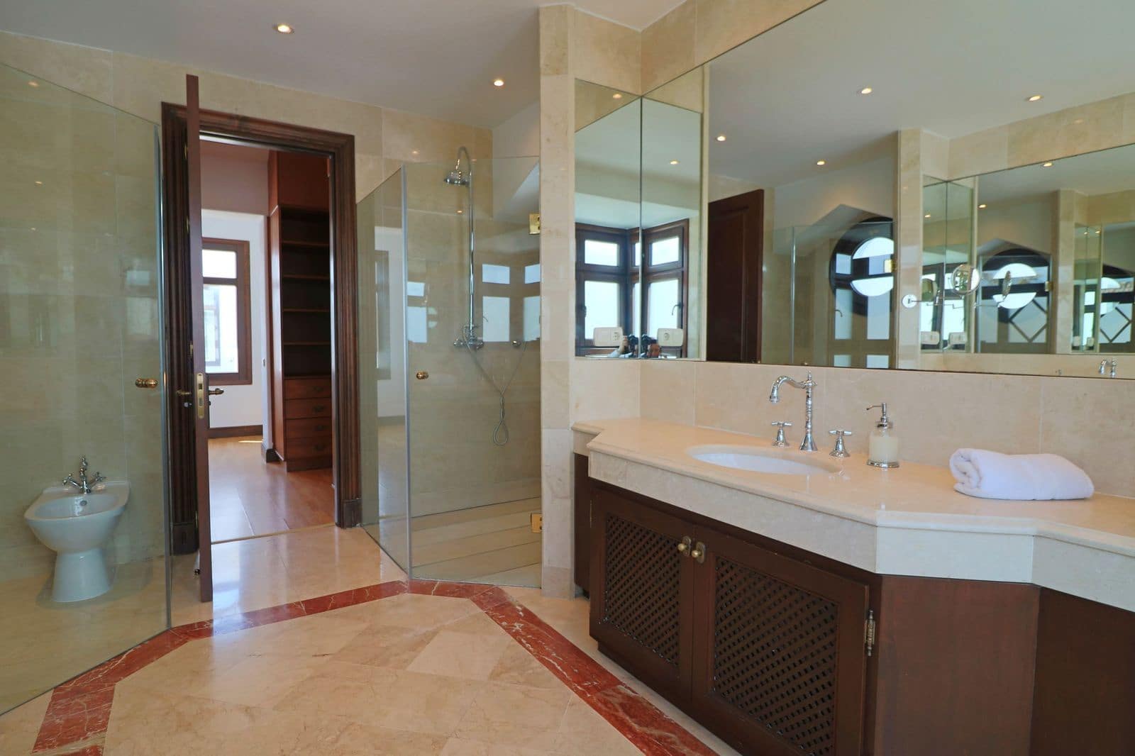 5 slaapkamer Villa te koop in Guadalmina - € 1.950.000 (Ref: 9738676)