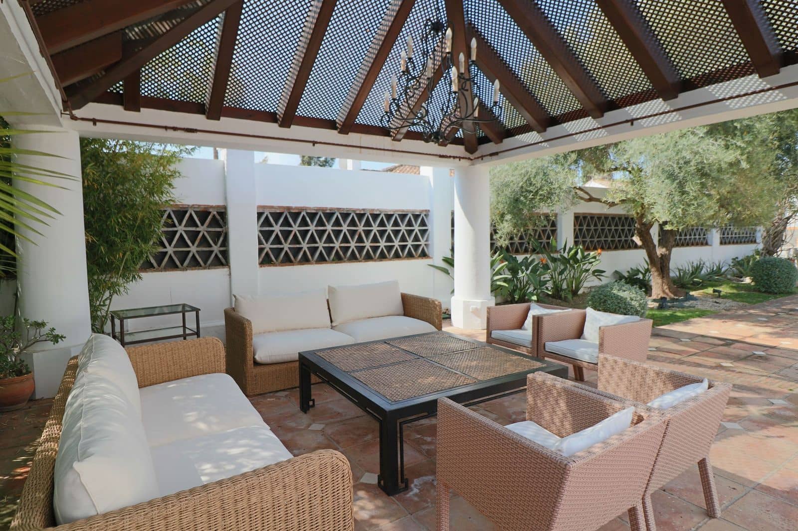 5 slaapkamer Villa te koop in Guadalmina - € 1.950.000 (Ref: 9738676)