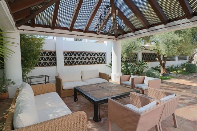 5 slaapkamer Villa te koop in Guadalmina Alta, Marbella - € 1.950.000 (Ref: 9738676)