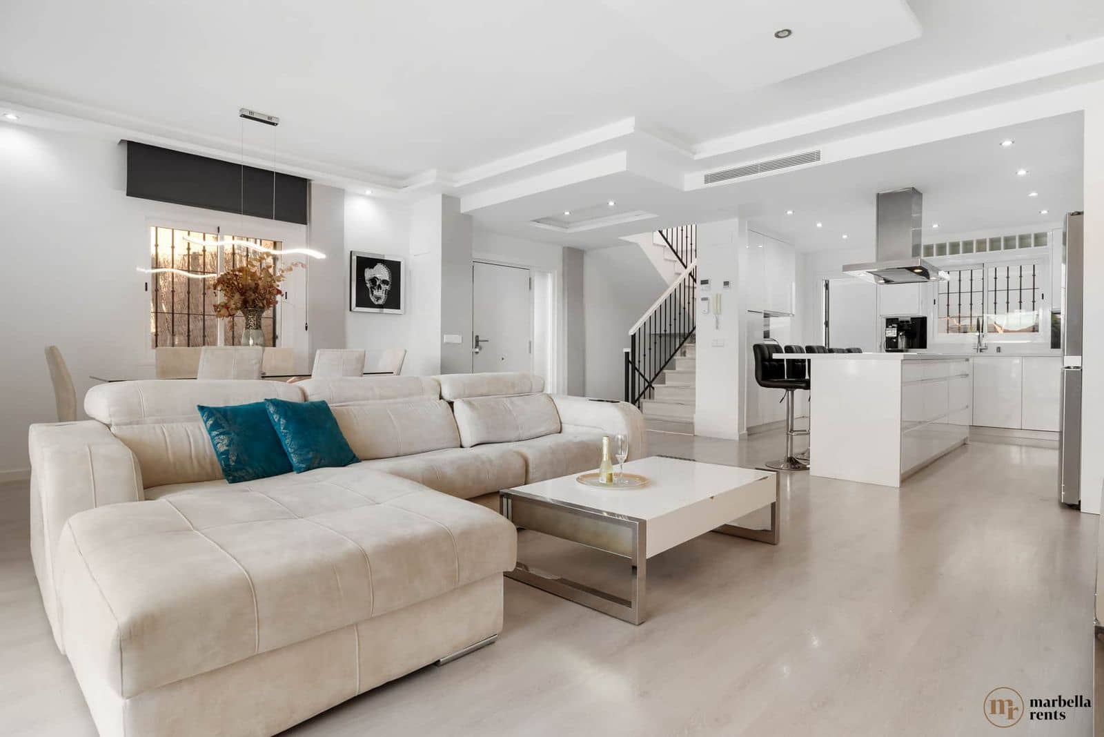 6 chambre Villa/Maison Semi-Mitoyenne à vendre à Marbella - 1 200 000 € (Ref: 9738677)