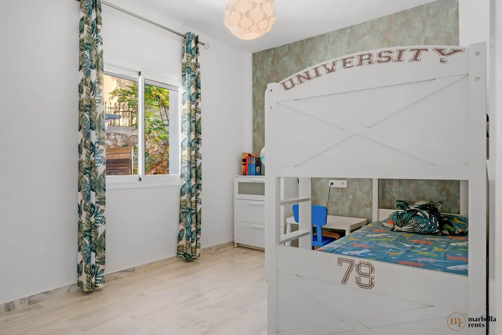 6 chambre Villa/Maison Semi-Mitoyenne à vendre à Marbella - 1 200 000 € (Ref: 9738677)