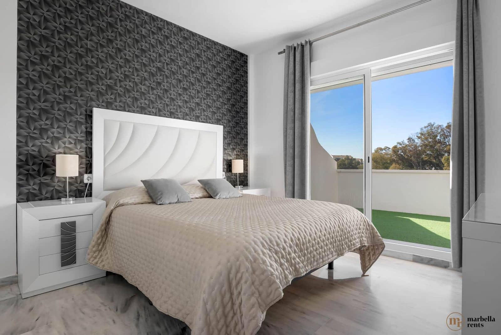 6 chambre Villa/Maison Semi-Mitoyenne à vendre à Marbella - 1 200 000 € (Ref: 9738677)