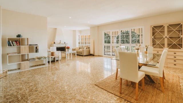 6 makuuhuone Huvila myytävänä paikassa Marbesa, Marbella - 1 900 000 € (Ref: 9738680)