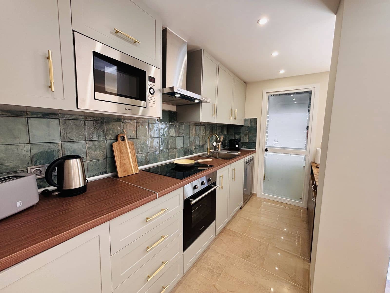 3 chambre Appartement à vendre à La Duquesa / Puerto de la Duquesa - 550 000 € (Ref: 9738681)