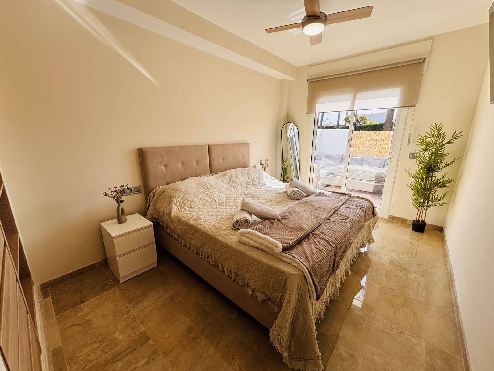 3 chambre Appartement à vendre à La Duquesa / Puerto de la Duquesa - 550 000 € (Ref: 9738681)