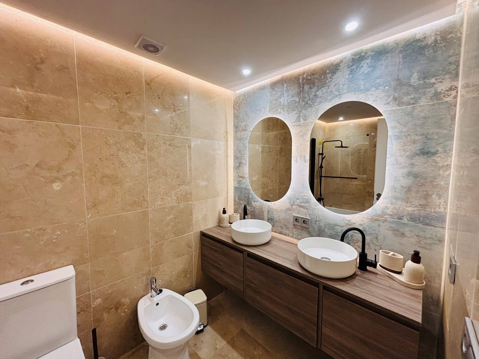 3 chambre Appartement à vendre à La Duquesa / Puerto de la Duquesa - 550 000 € (Ref: 9738681)