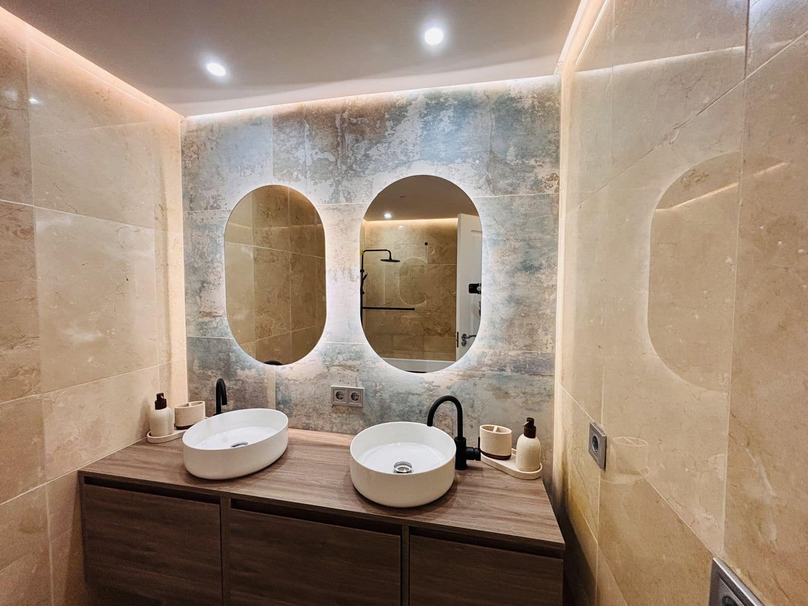 3 chambre Appartement à vendre à La Duquesa / Puerto de la Duquesa - 550 000 € (Ref: 9738681)