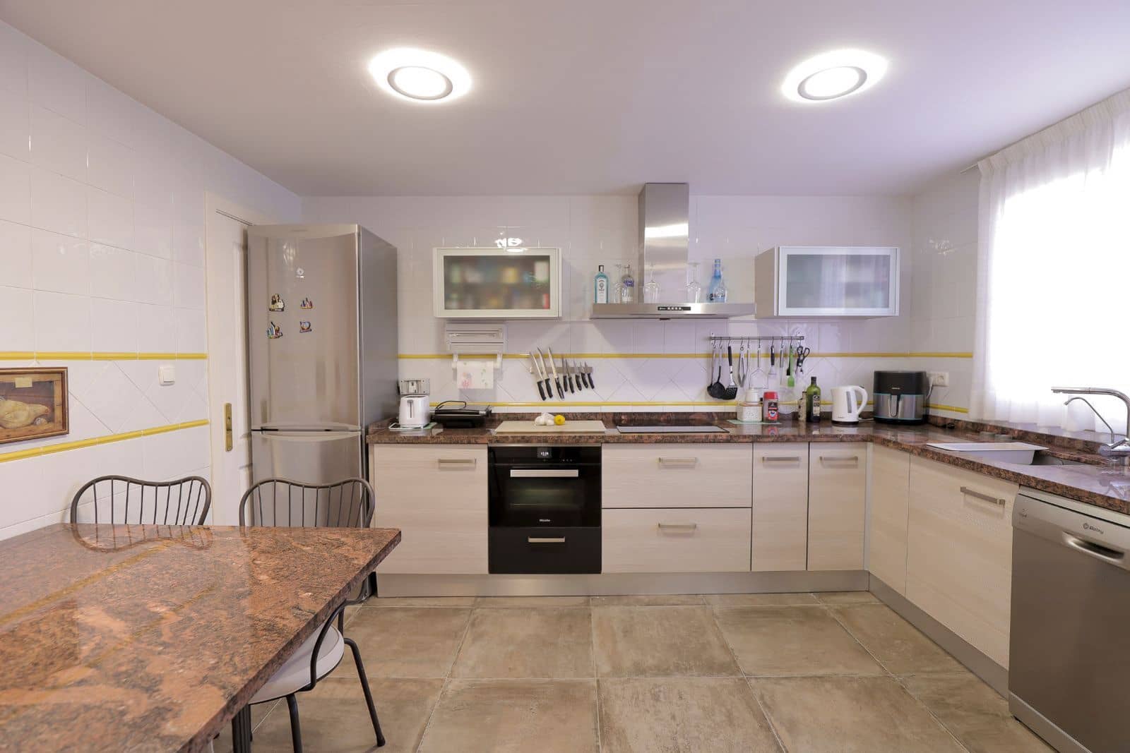 3 bedroom Apartment for sale in Cabopino - € 549,000 (Ref: 9738683)