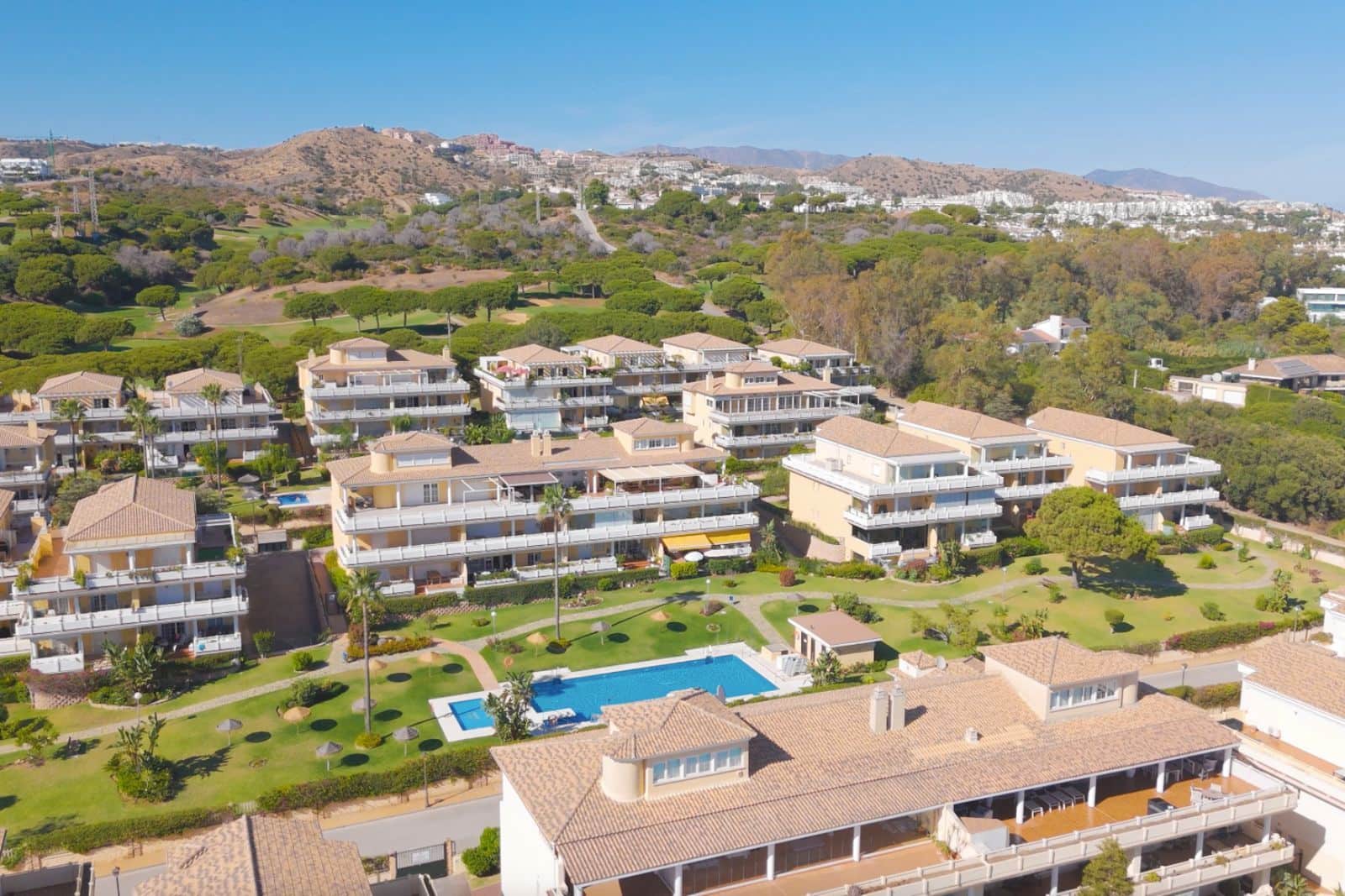 3 bedroom Apartment for sale in Cabopino - € 549,000 (Ref: 9738683)