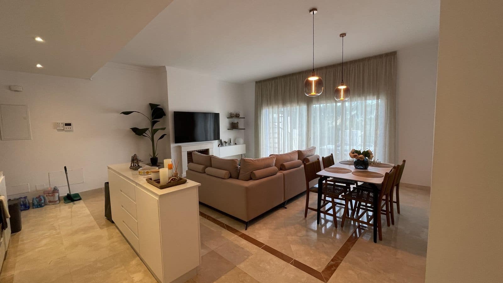 3 bedroom Apartment for sale in Benahavis - € 700,000 (Ref: 9738687)