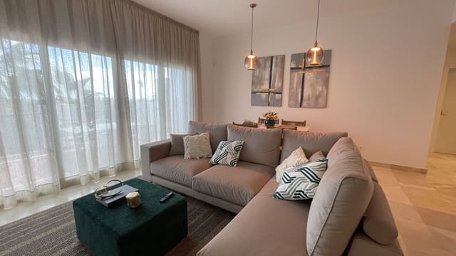 Apartamento de 3 habitaciones en El Paraíso, Benahavís en venta - 700.000 € (Ref: 9738687)