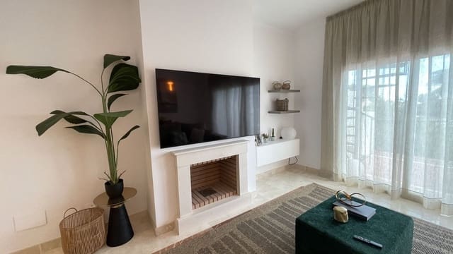 Apartamento de 3 habitaciones en El Paraíso, Benahavís en venta - 700.000 € (Ref: 9738687)