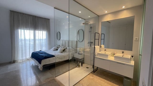 Apartamento de 3 habitaciones en El Paraíso, Benahavís en venta - 700.000 € (Ref: 9738687)