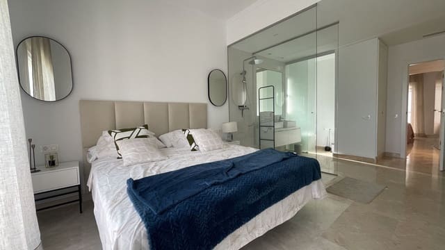 Apartamento de 3 habitaciones en El Paraíso, Benahavís en venta - 700.000 € (Ref: 9738687)