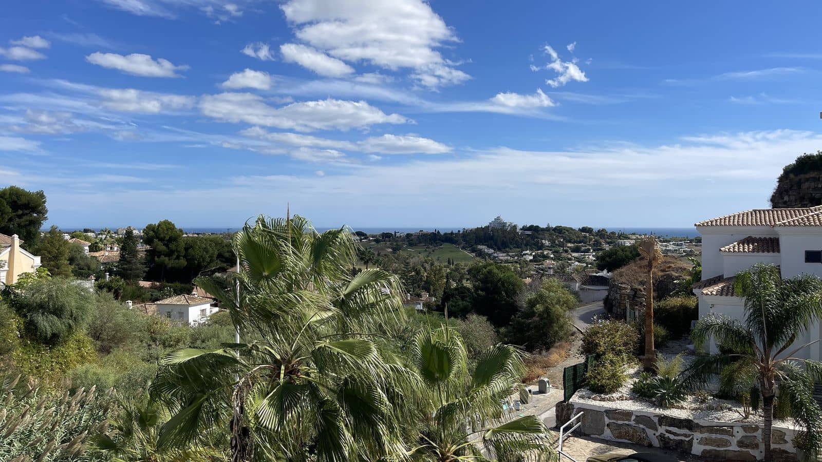 3 bedroom Apartment for sale in Benahavis - € 700,000 (Ref: 9738687)