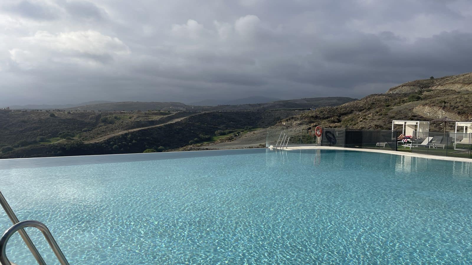 3 bedroom Apartment for sale in Benahavis - € 700,000 (Ref: 9738687)