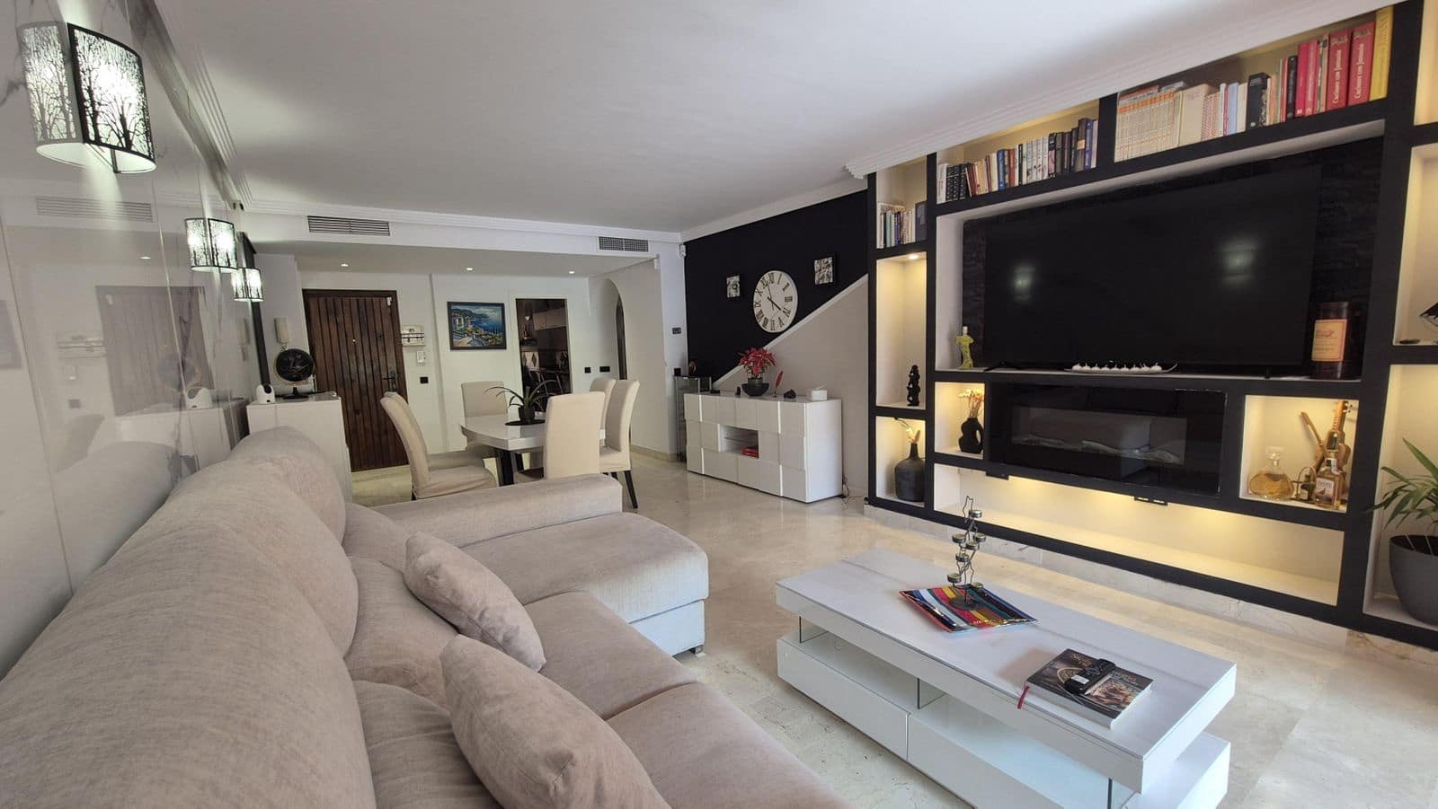 2 bedroom Apartment for sale in Los Flamingos - € 480,000 (Ref: 9738703)