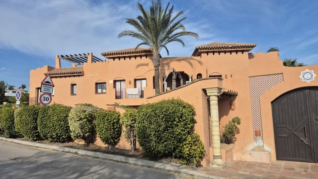 Apartamento de 2 habitaciones en Los Flamingos, Benahavís en venta - 480.000 € (Ref: 9738703)