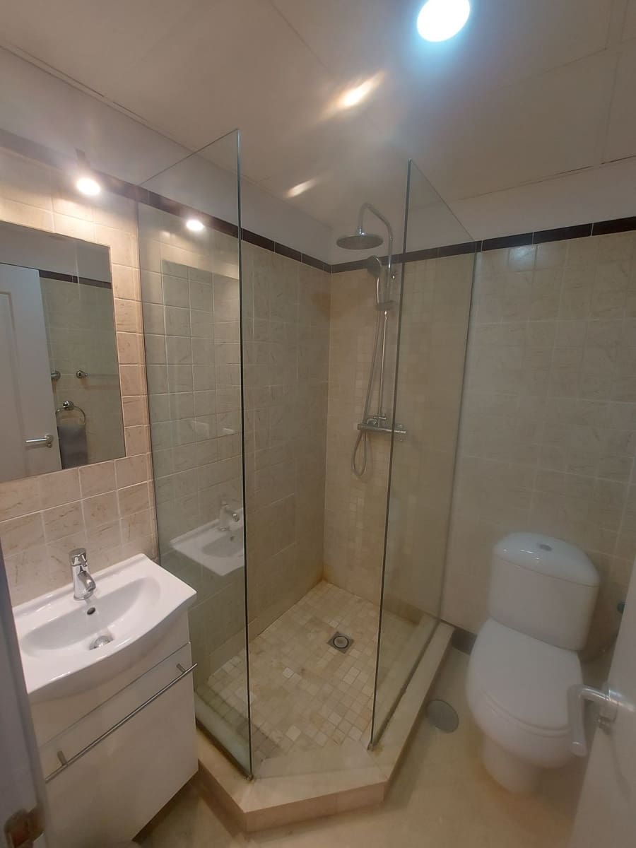 3 chambre Appartement à vendre à La Duquesa / Puerto de la Duquesa - 299 000 € (Ref: 9738704)