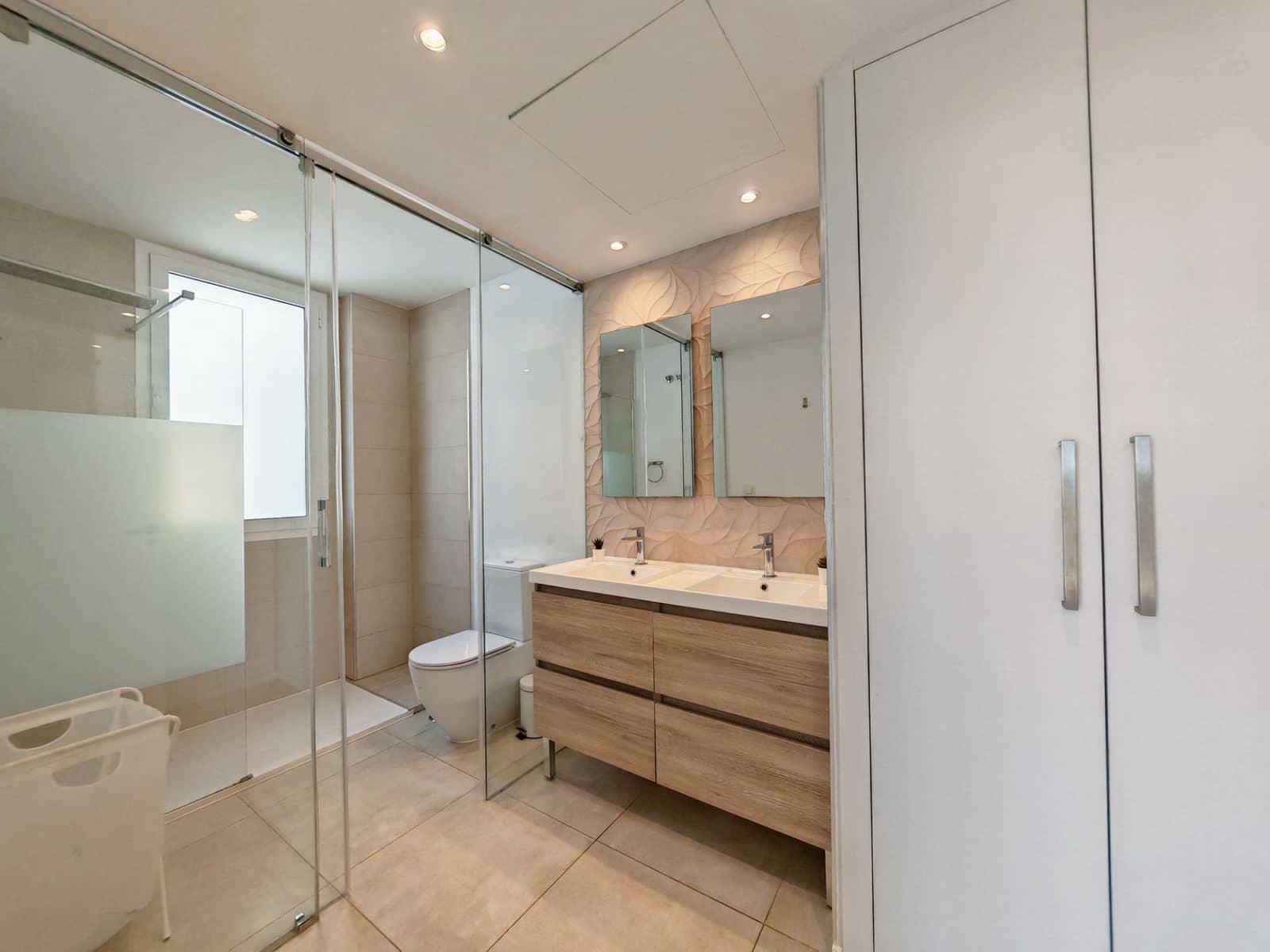 3 bedroom Apartment for sale in La Cala de Mijas - € 590,000 (Ref: 9738705)