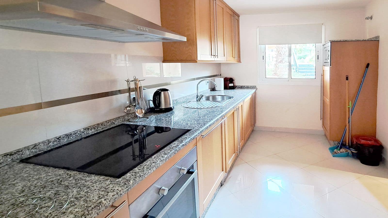 2 bedroom Apartment for sale in Nueva Andalucia - € 495,000 (Ref: 9738707)