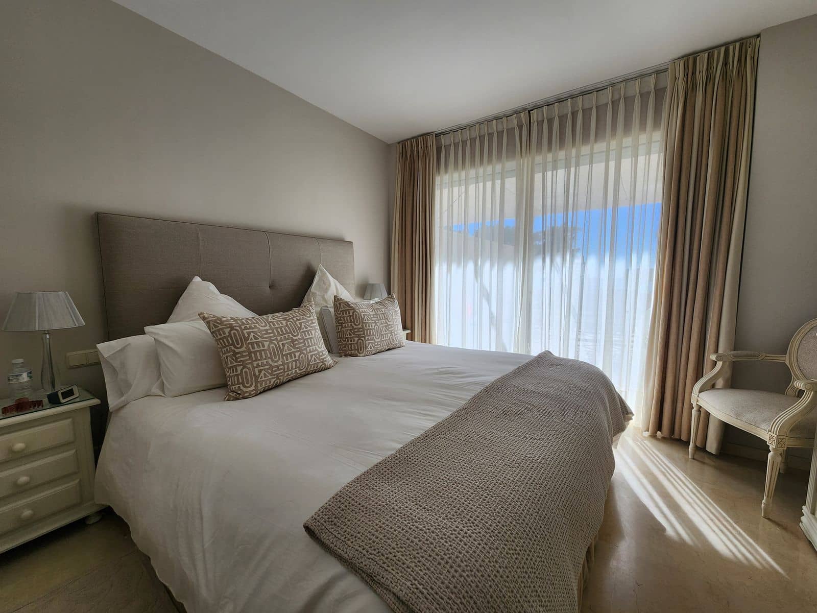 3 soveværelse Lejlighed til salg i Estepona - € 1.300.000 (Ref: 9738708)