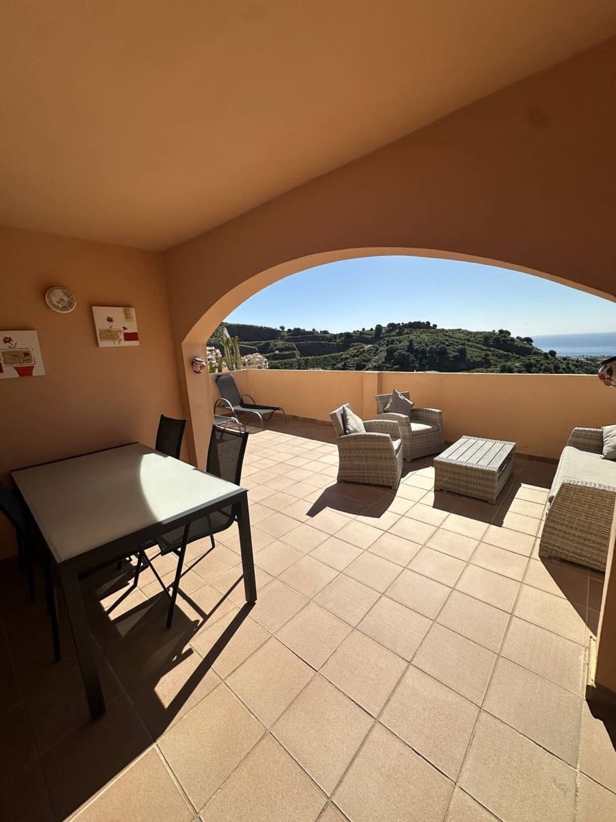 2 bedroom Apartment for sale in Calahonda - € 349,000 (Ref: 9738710)