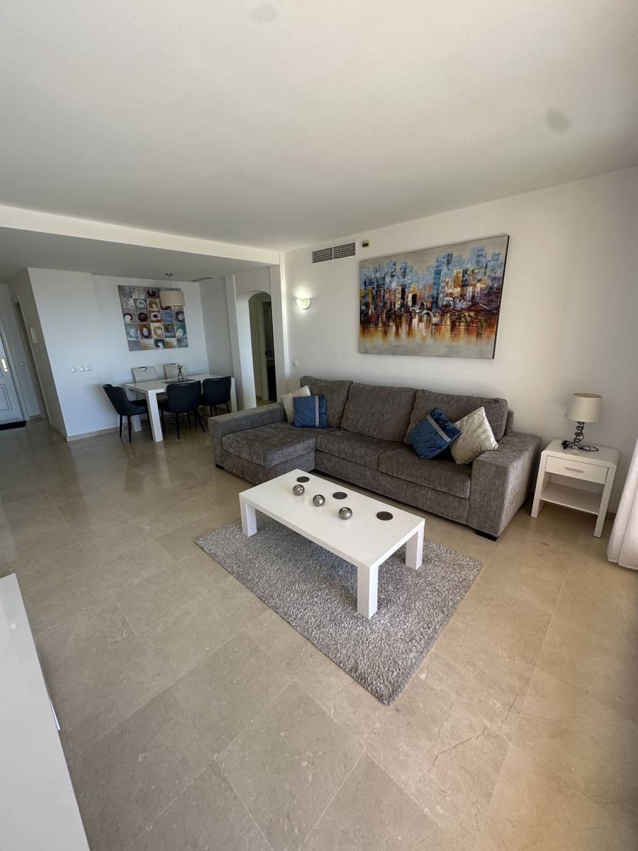 2 bedroom Apartment for sale in Calahonda - € 349,000 (Ref: 9738710)