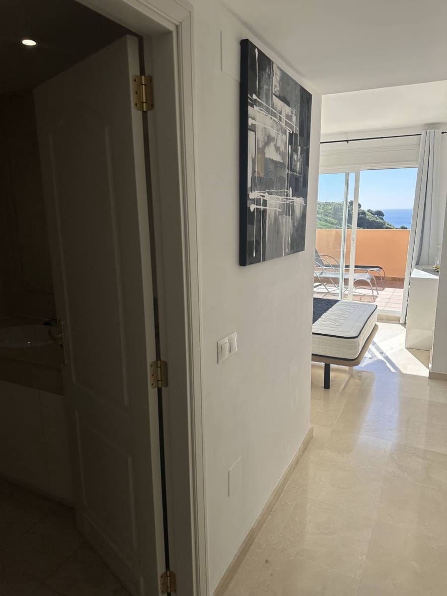 2 bedroom Apartment for sale in Calahonda - € 349,000 (Ref: 9738710)