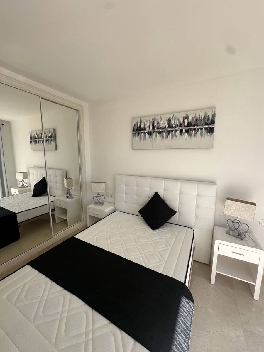 2 bedroom Apartment for sale in Calahonda - € 349,000 (Ref: 9738710)